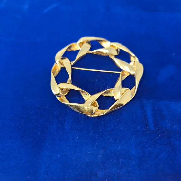 Vintage Gold Tone Circle Link Braided Wreath Brooch Pin Fashion Jewelry 2.5" - Picture 3 of 9